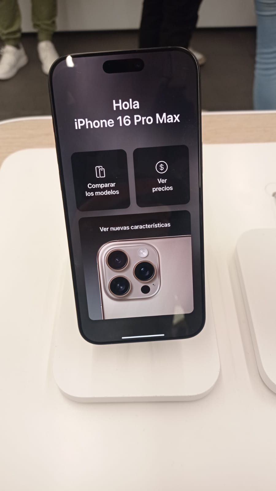 Lanzan el iPhone 16 en Perú. (Alvaro Treneman)