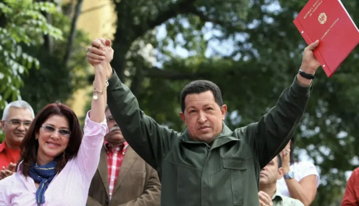 Cilia Flores fue la primera mujer en presidir la Asamblea Nacional y desarrolló una carrera política propia dentro del chavismo.