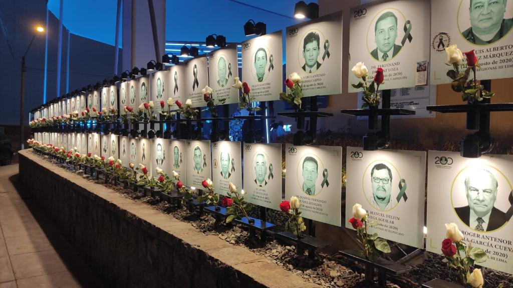 Homenaje a médicos fallecidos Covid-19