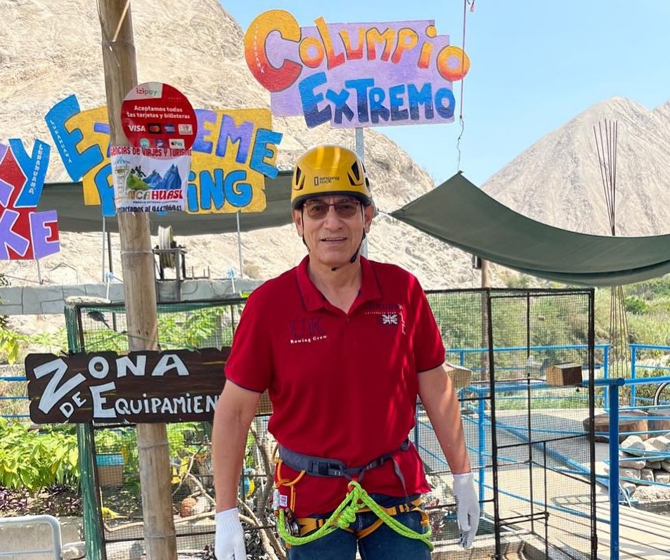 Vizcarra en columpio