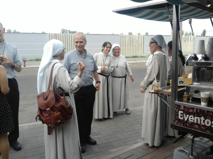 PAPA Y MONJAS