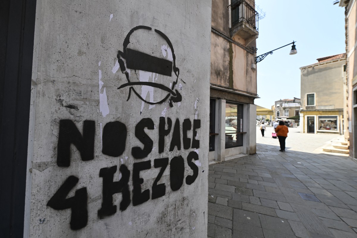 PROTESTA BEZOS