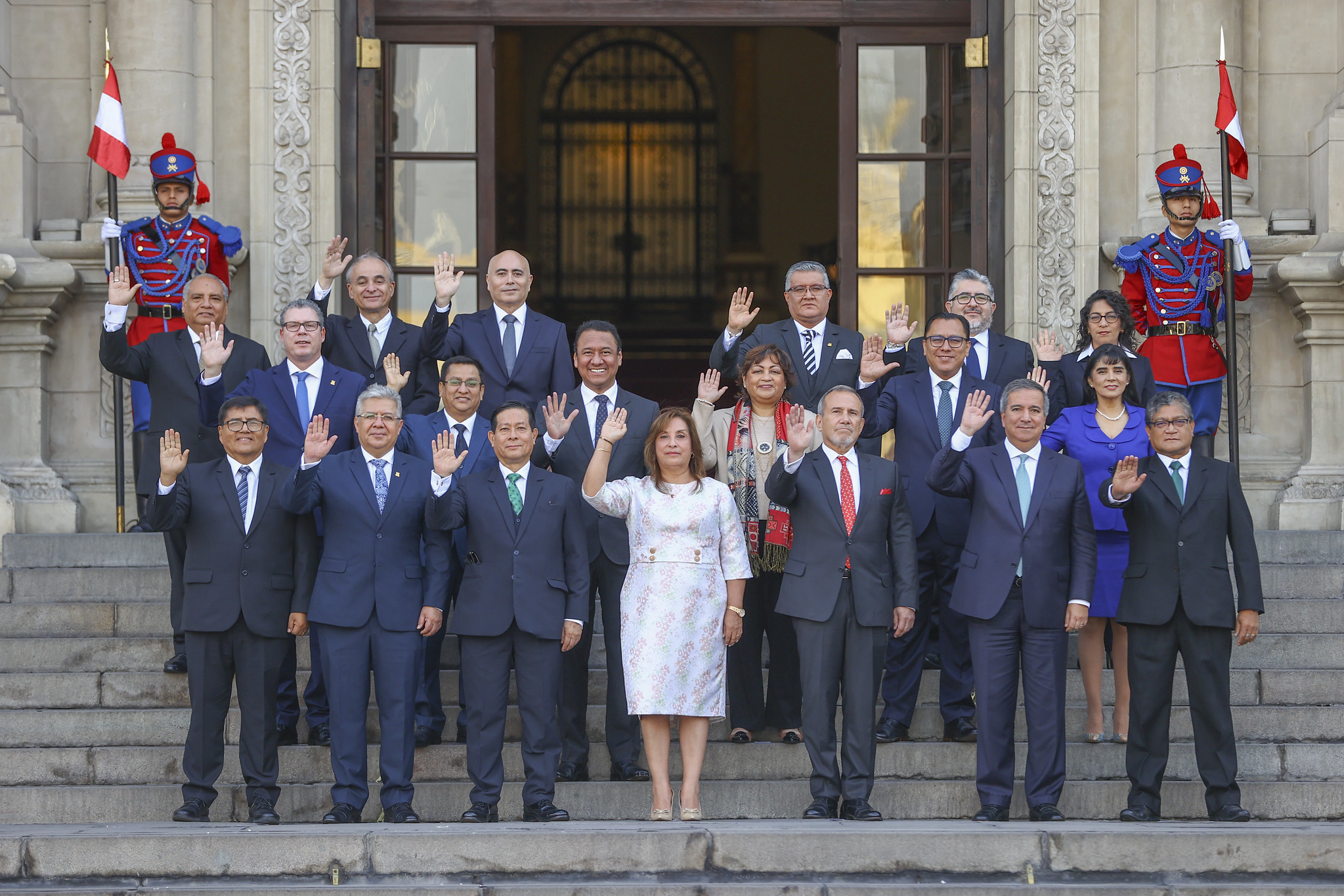 dina y ministros.