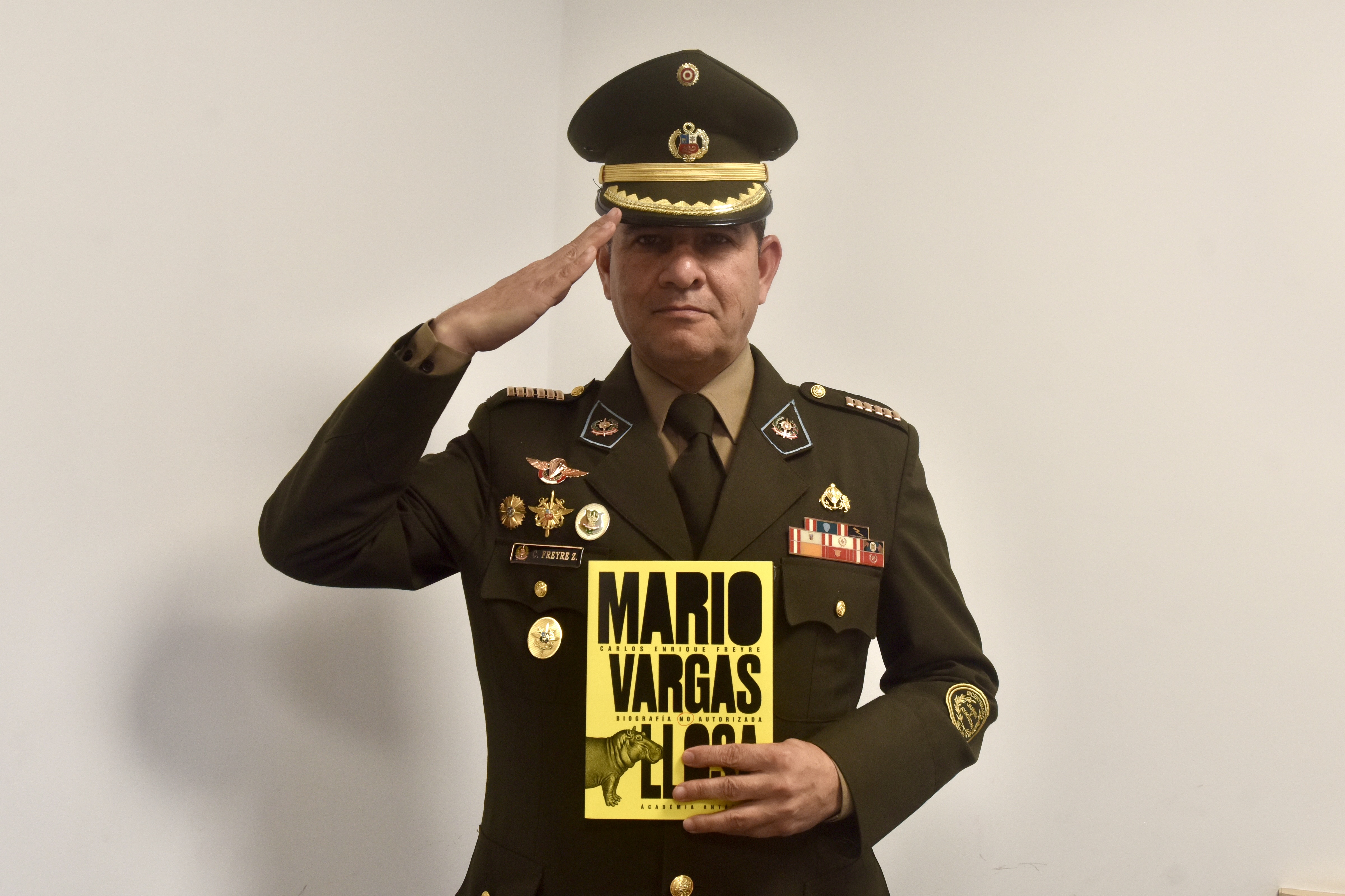 Carlos Enrique Freyre.