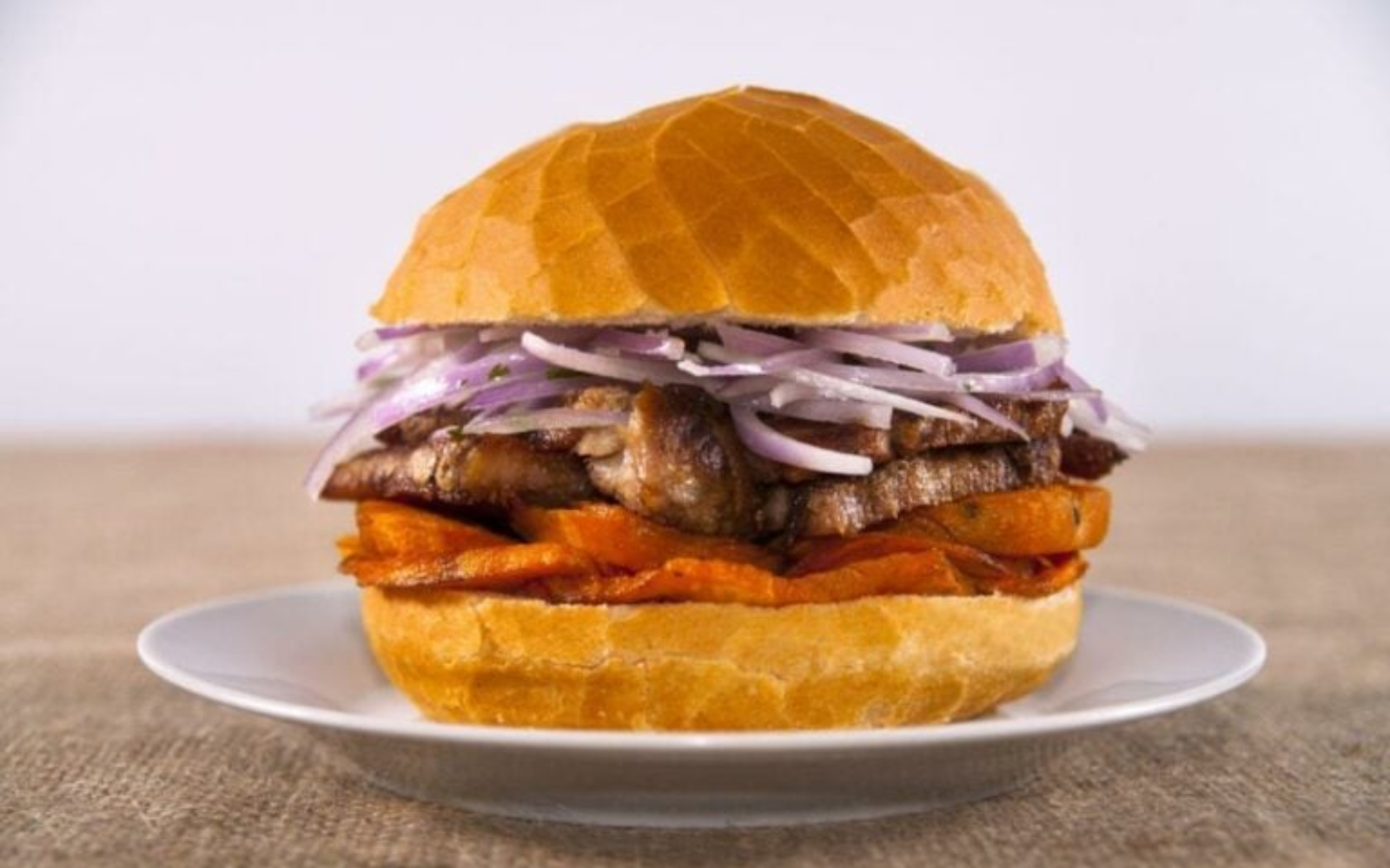 Pan con chicharrón