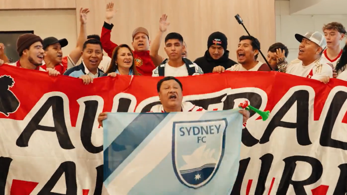 Piero Quispe recibido como ídolo por Sidney FC en Australia
