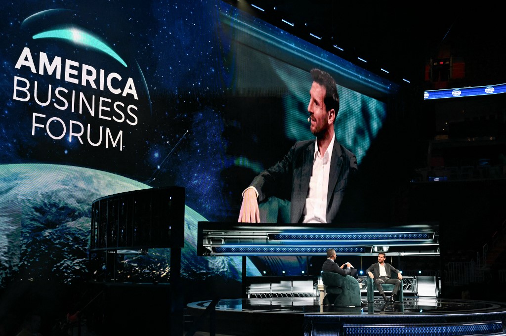 Lionel Messi estuvo presente en el America Business Forum. Foto: AFP