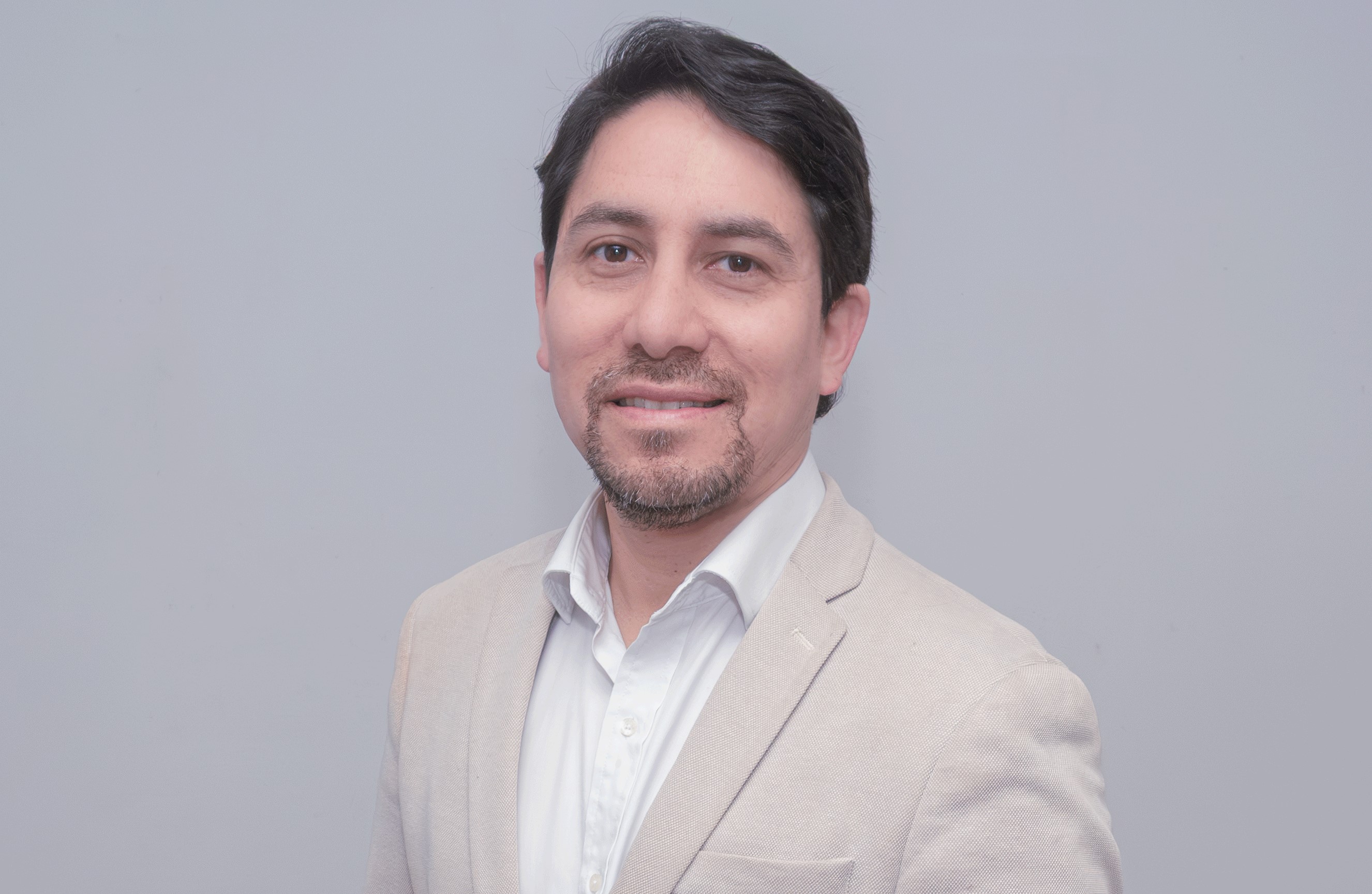 carlos-chau