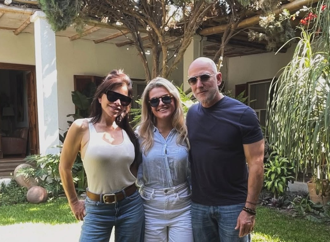 BEZOS EN PISCO