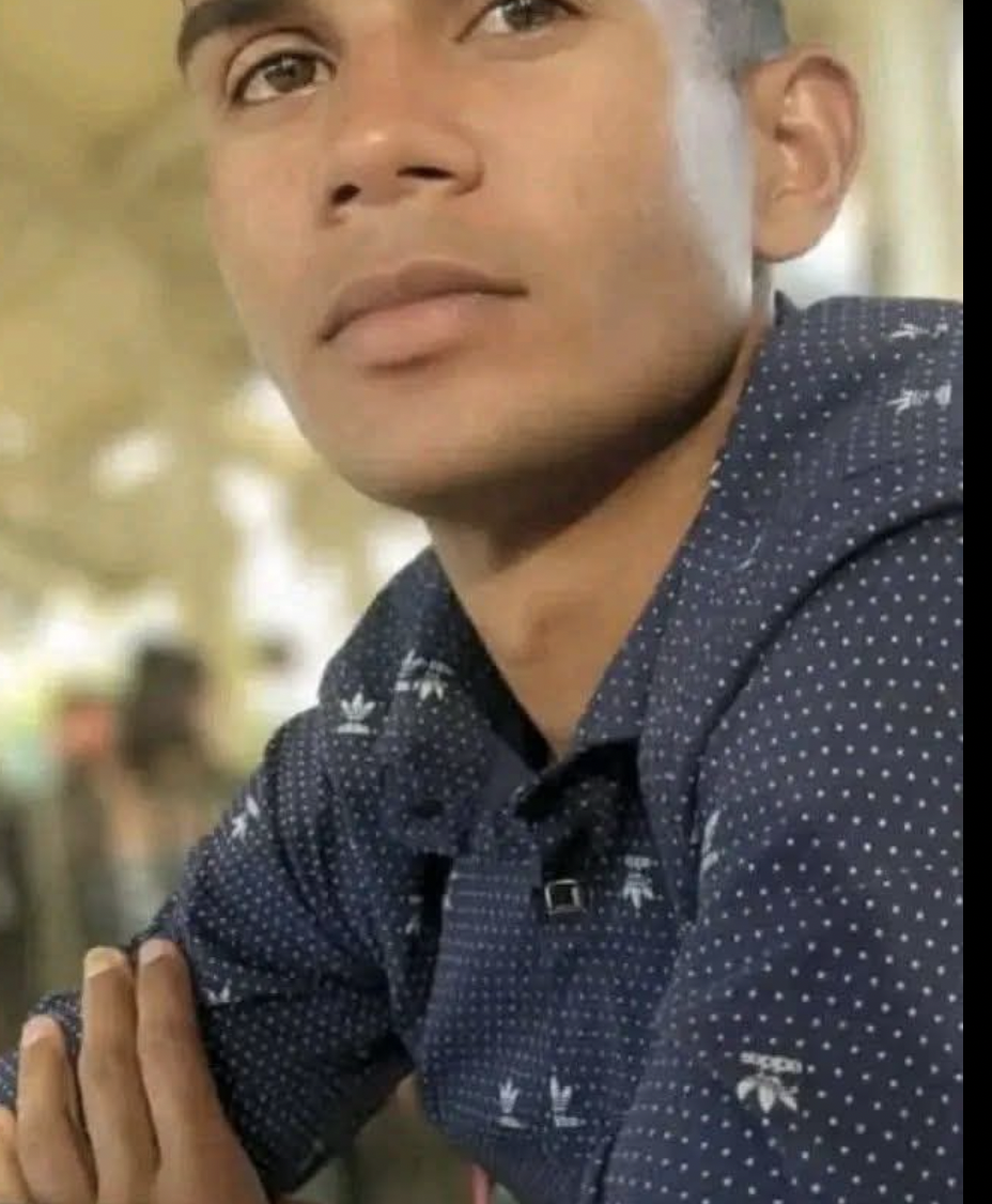 NIÑO HÉROE 