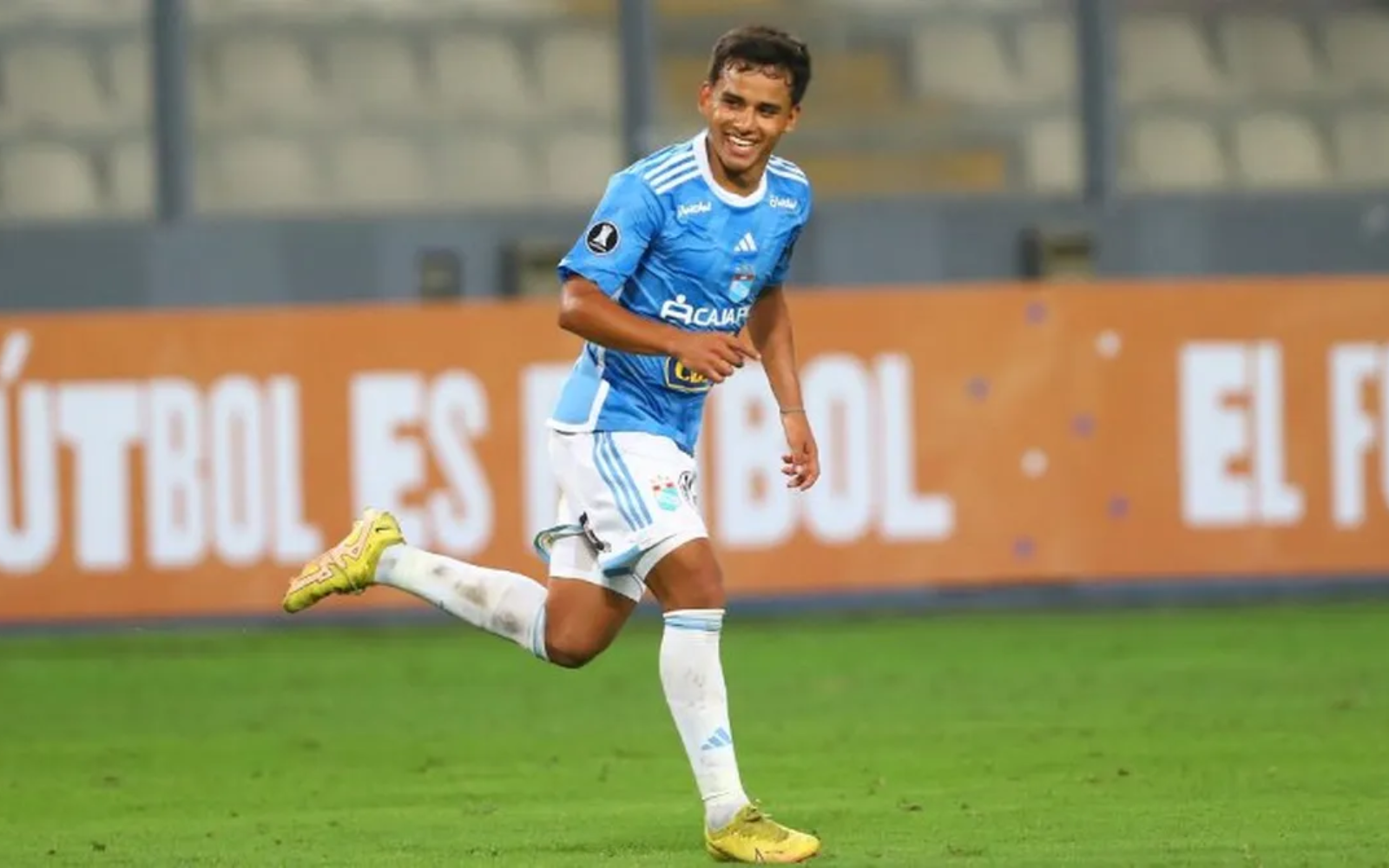 Jhilmar Lora jugará en Brasil