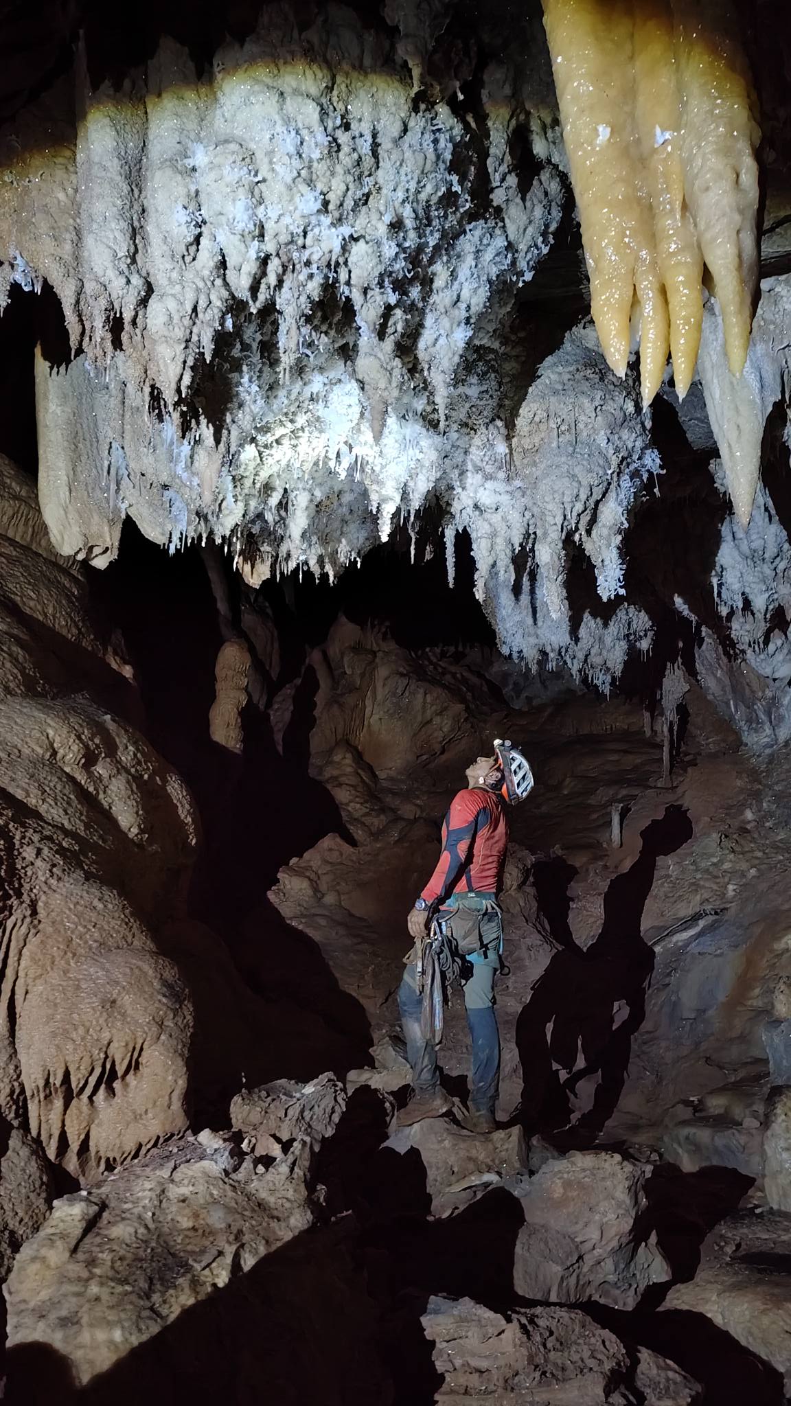 cueva de cuarzo huanuco