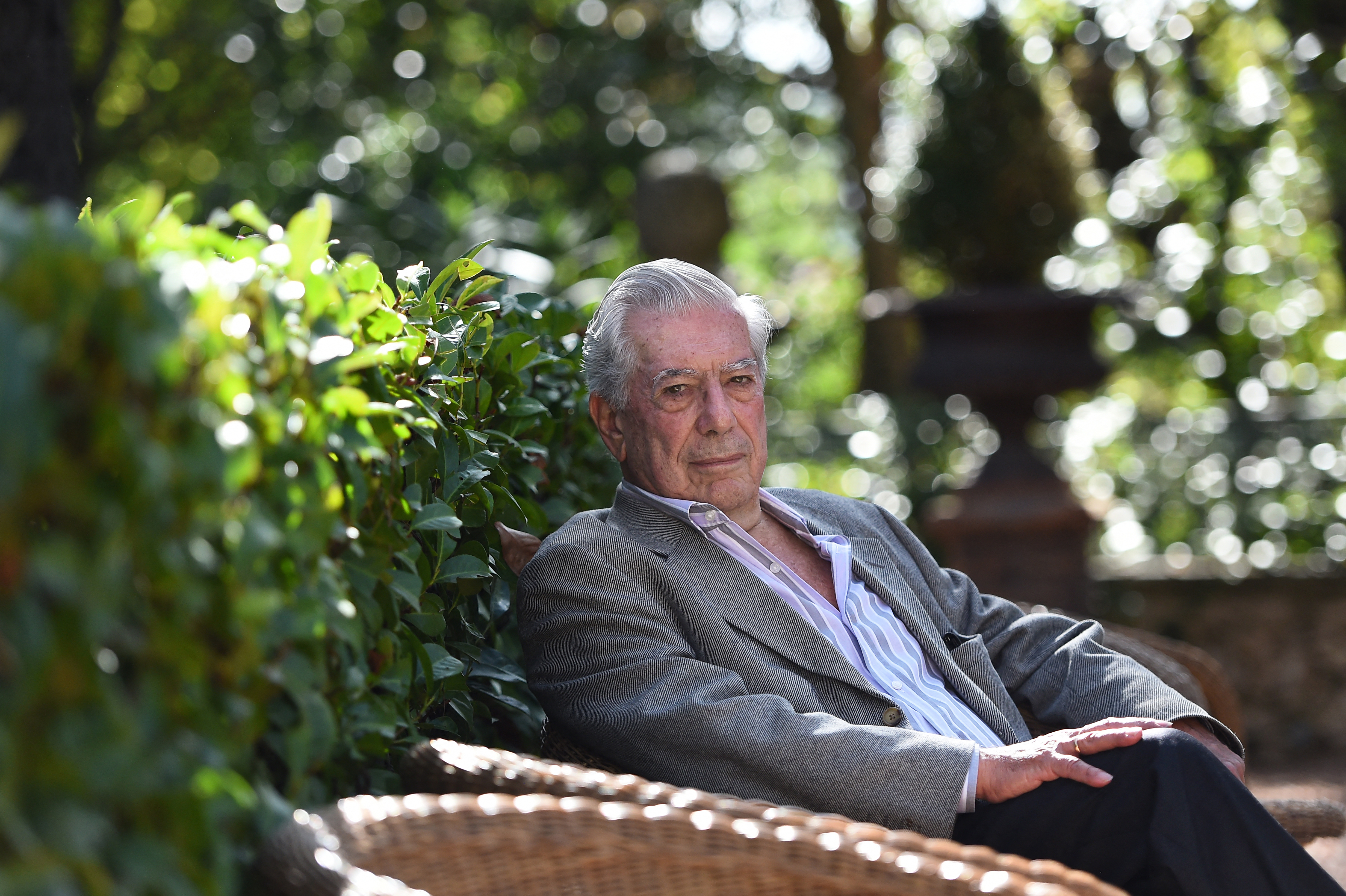 Mario Vargas Llosa, 90 años. (Foto: AFP).
