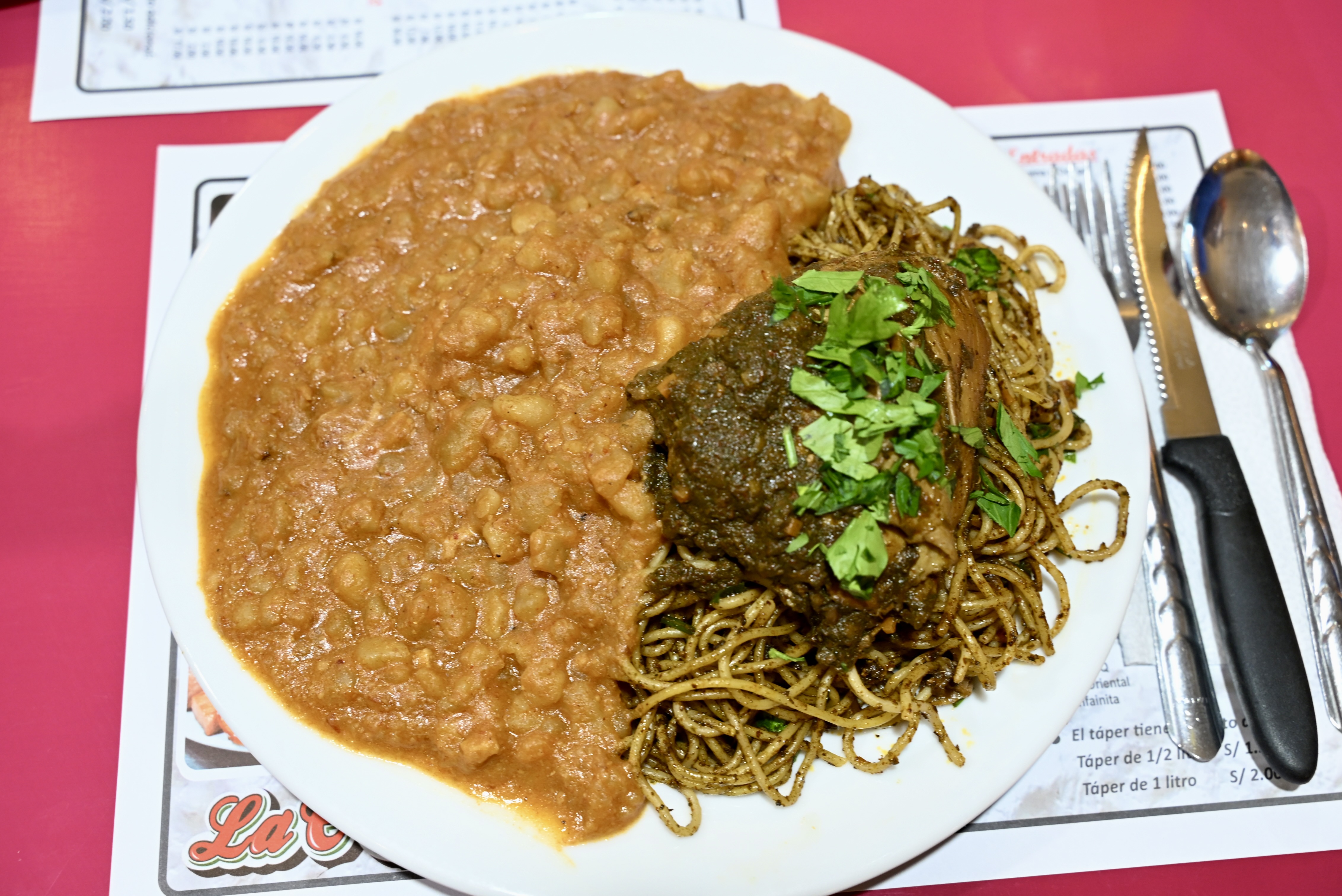 Huarique criollo La cochera