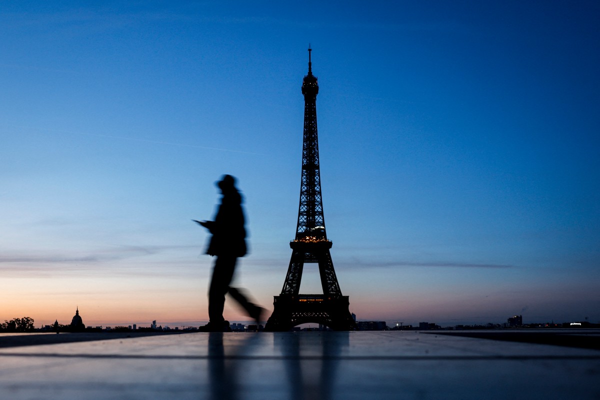 PARIS 