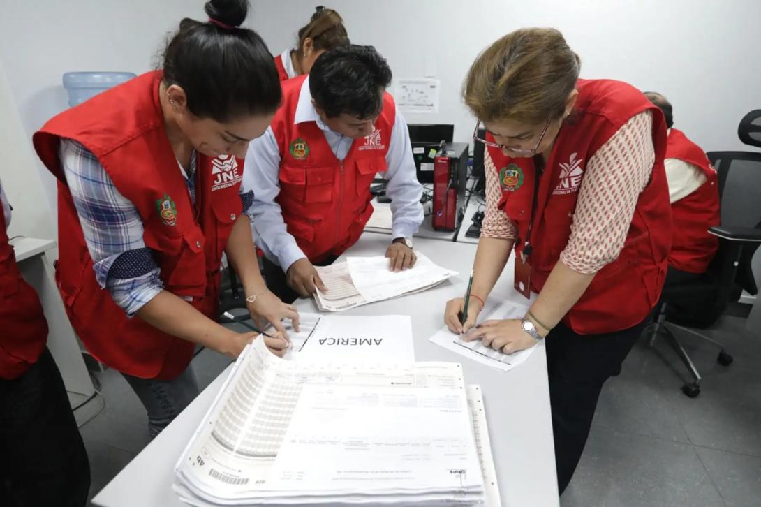  60 Jurados Electorales Especiales