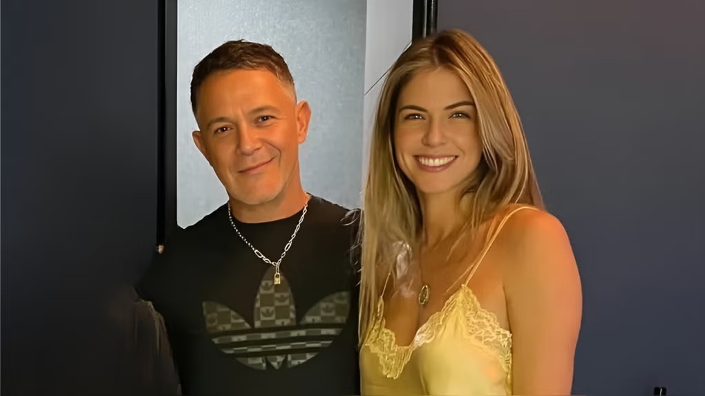 Alejandro Sanz se confiesa sobre el éxito en pleno romance con Stephanie Cayo