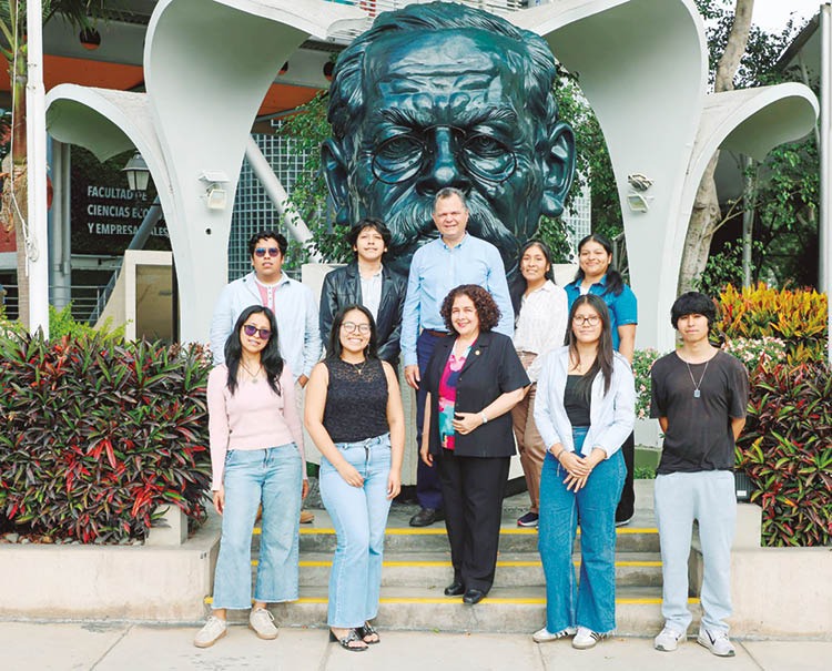 propuestas. Docentes y alumnos de la URP actualizarán tres maquetas especializadas vinculadas al proyecto. Dos de ellas serán instaladas dentro del Parque Ecológico. La tercera, de carácter portátil, será entregada al papa León XIV, en noviembre próximo, durante su visita al Perú.