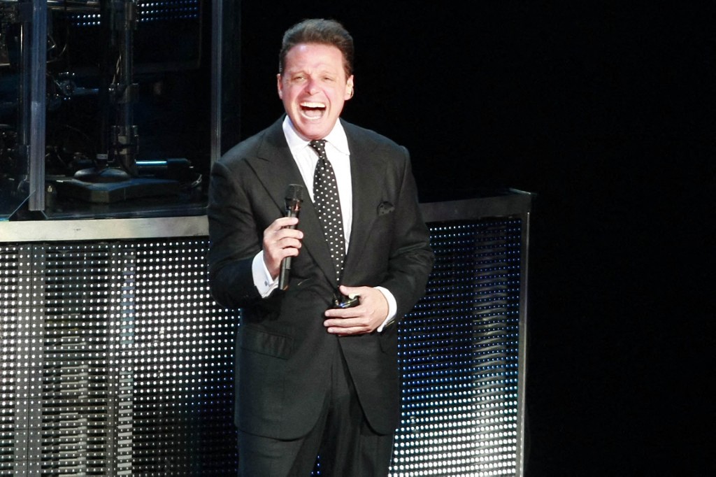 LUIS MIGUEL 
