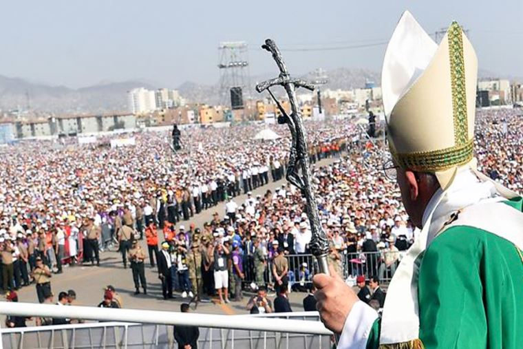 Papa Francisco en la Base Aérea Las Palmas. Foto: El Peruano