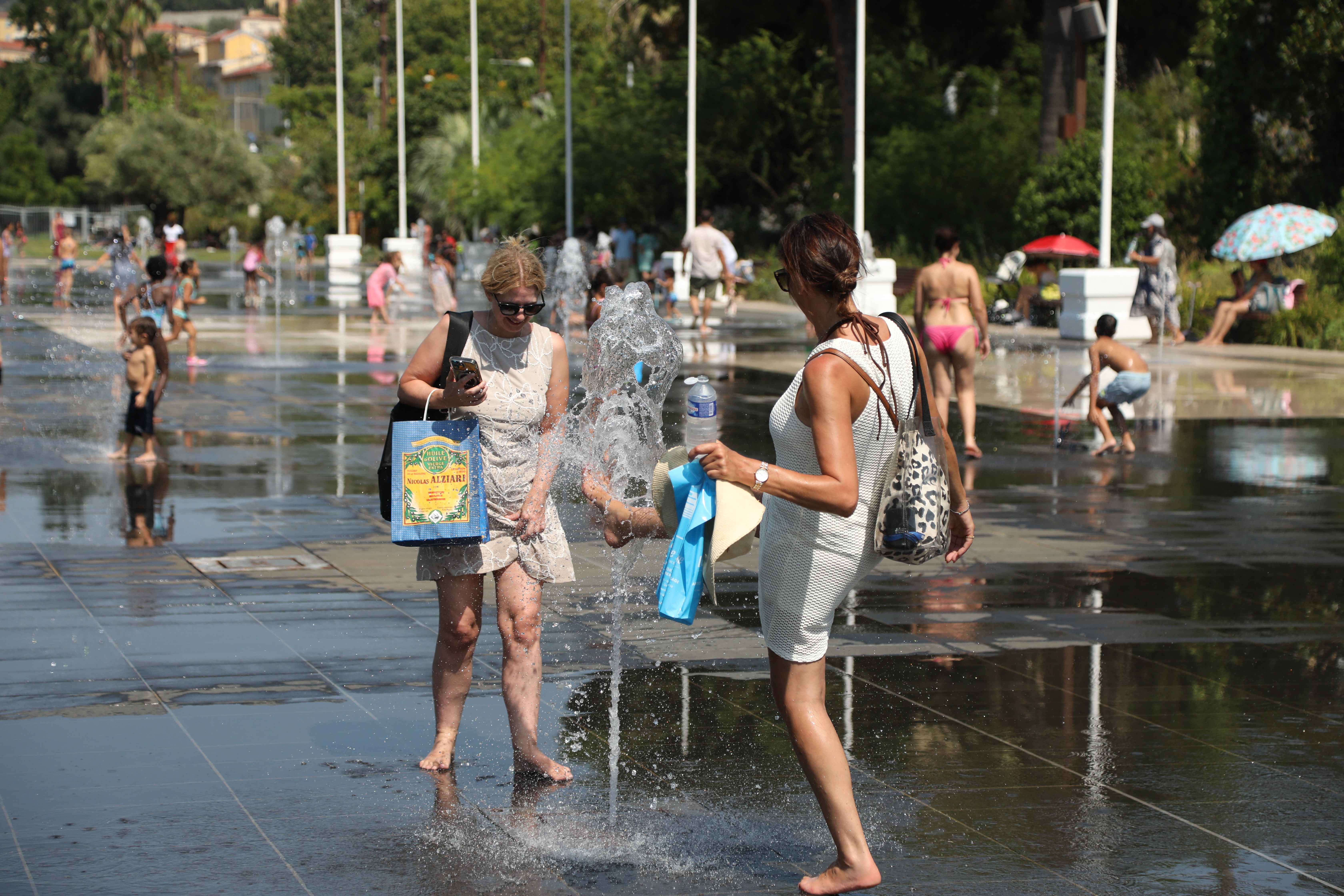 Francia: reportan 274 muertes por ahogamiento tras sucesivas olas de calor