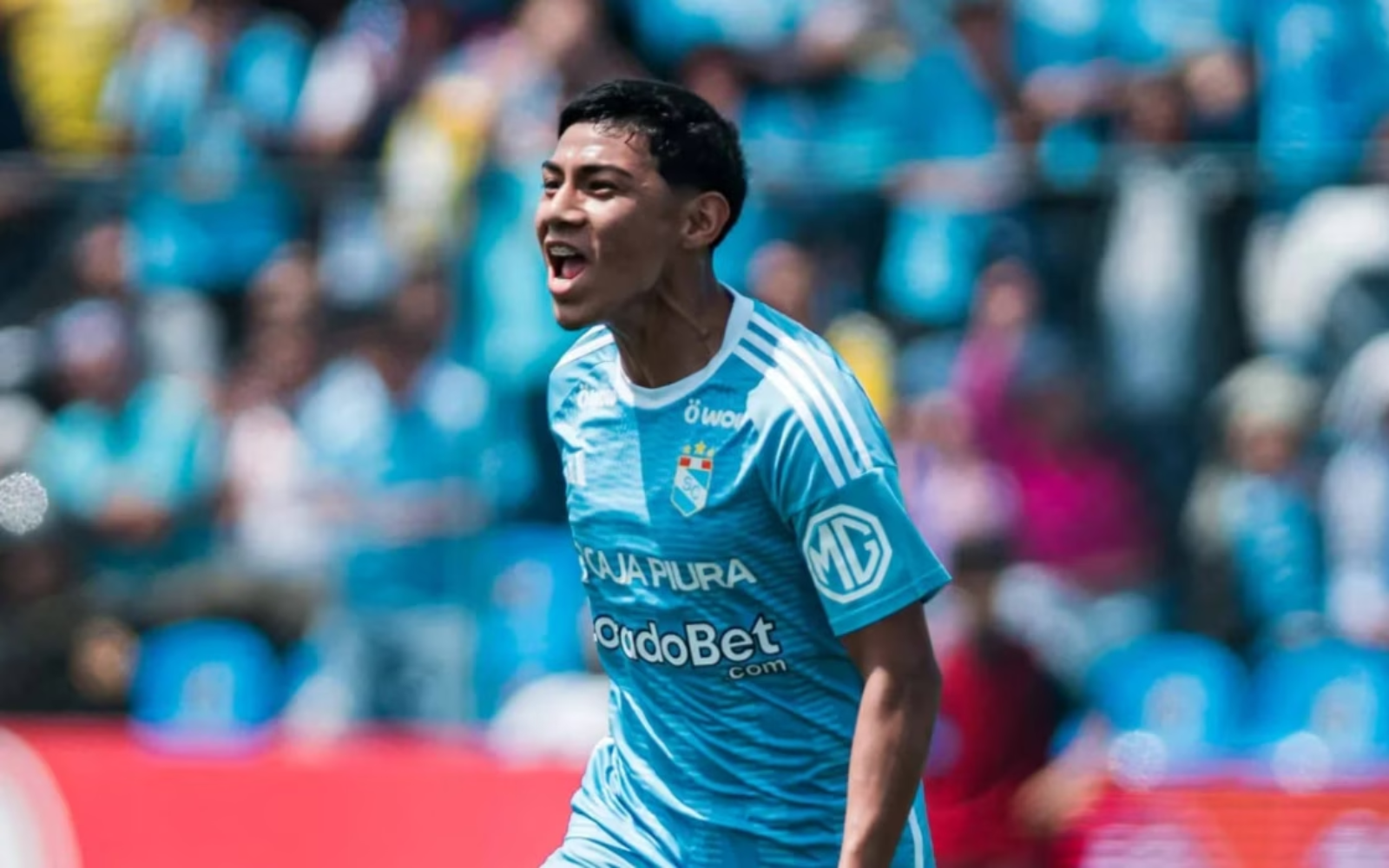 Maxloren Castro tendría oferta formal para jugar en Europa