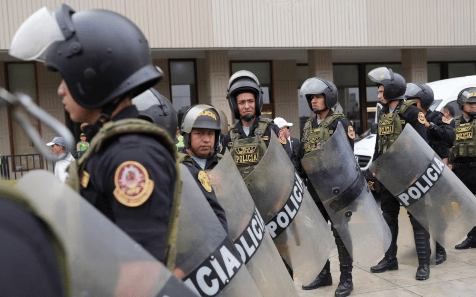 Policías que integren bandas criminales serán a condenados a cadena perpetua