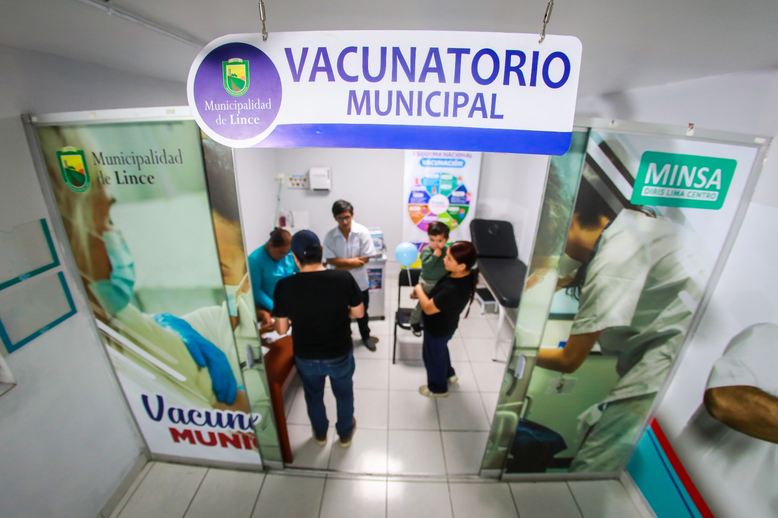 Lince inaugura su primer vacunatorio municipal para reforzar la inmunización