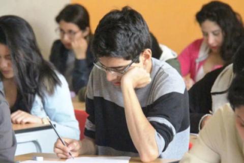 Jóvenes estudiantes