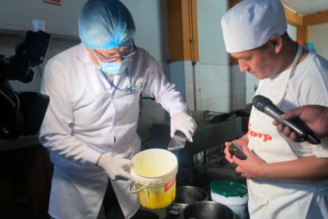 Taller preparaba panetones y horneaba pavos en condiciones insalubres 