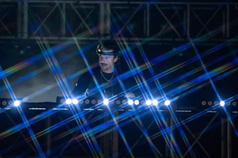 Axel Christofer Hedfors, o mayormente conocido por su nombre artístico «Axwell»