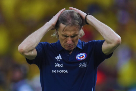 Ricardo Gareca deja de ser entrenador de Chile tras quedar eliminado