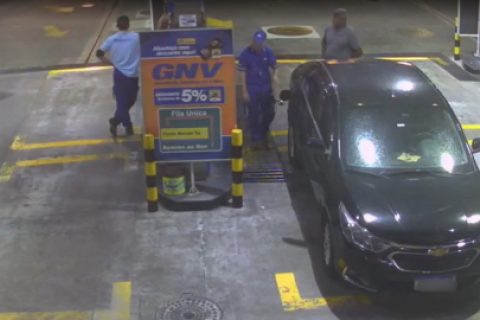 Explosión de tanque GNV en gasolinera de Río de Janeiro Brasil