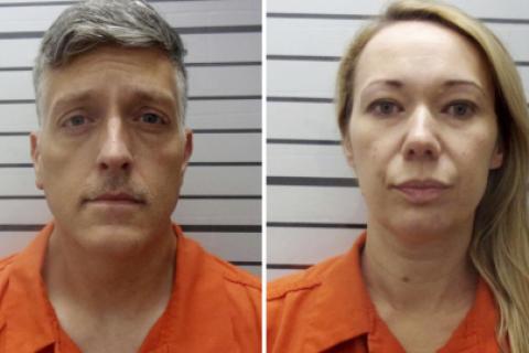 Jon Hallford y su esposa. Foto: Oficina del Sheriff del Condado de Muskogee