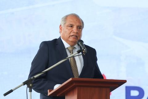 César Sandoval
