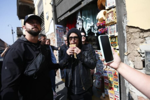 Green Day llegó a Lima a un día de su esperado concierto en el Estadio de San Marcos.