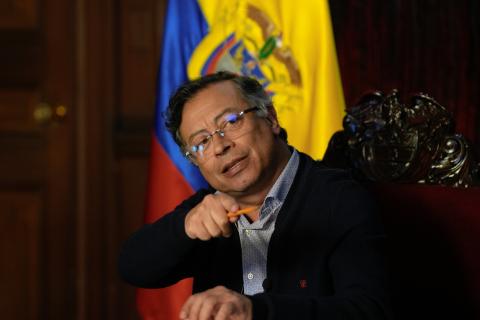 Petro se pone belicoso.