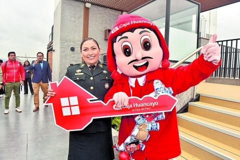 VALIENTE ACCIóN. Suboficial de segunda Verónica Gargate Coaguila obtuvo el primer lugar.