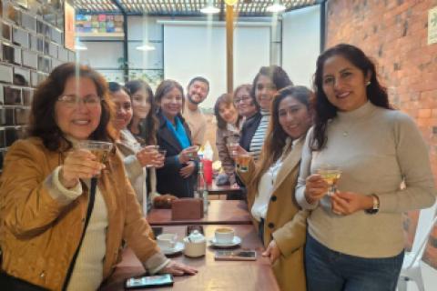 imágen de asistentes a Café Circular