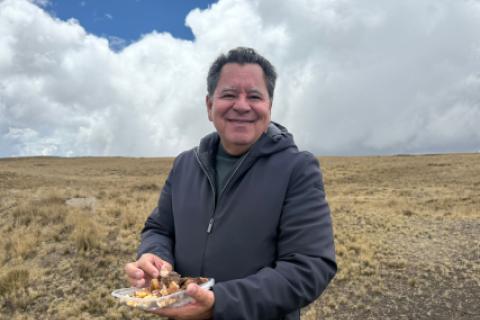 CARLOS AÑAÑOS