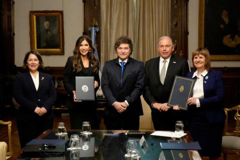 Foto por HANDOUT / Argentinian Presidency / AFP
