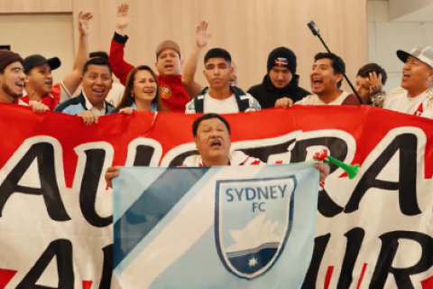 Piero Quispe recibido como ídolo por Sidney FC en Australia