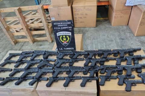 Decomisan réplicas de pistolas 