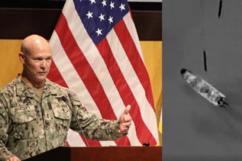 Frank Mitchell Bradley es vicealmirante de la Armada de los Estados Unidos y comandante delComando Conjunto de Operaciones Especiales. Foto: Composición