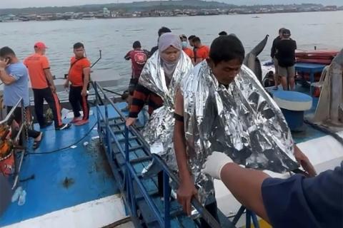 Al menos 18 muertos y 24 desaparecidos en naufragio de transbordador en Filipinas