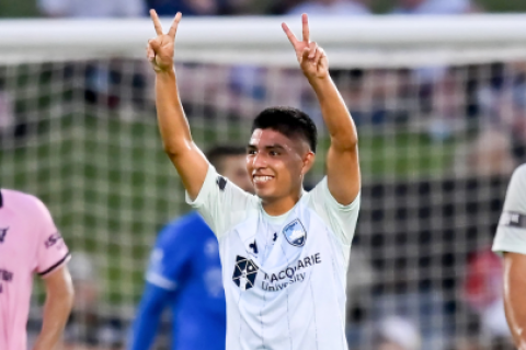 Piero Quispe primer gol Sydney FC Australia