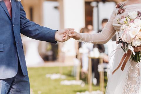 Un tribunal de Países Bajos invalida un matrimonio por usar votos generados con IA