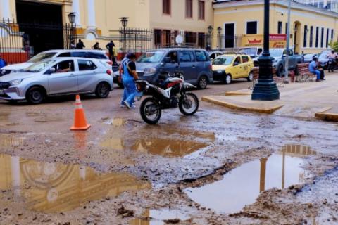 centro historico piura lluvia