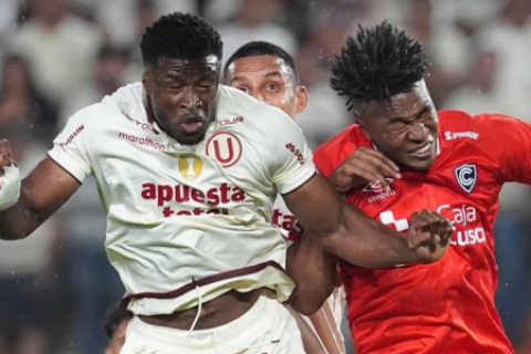 Debut Sekou Gassama Universitario.