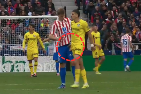 Futbolista es sancionado por PELLIZCAR GENITALES a jugador del Atlético de Madrid